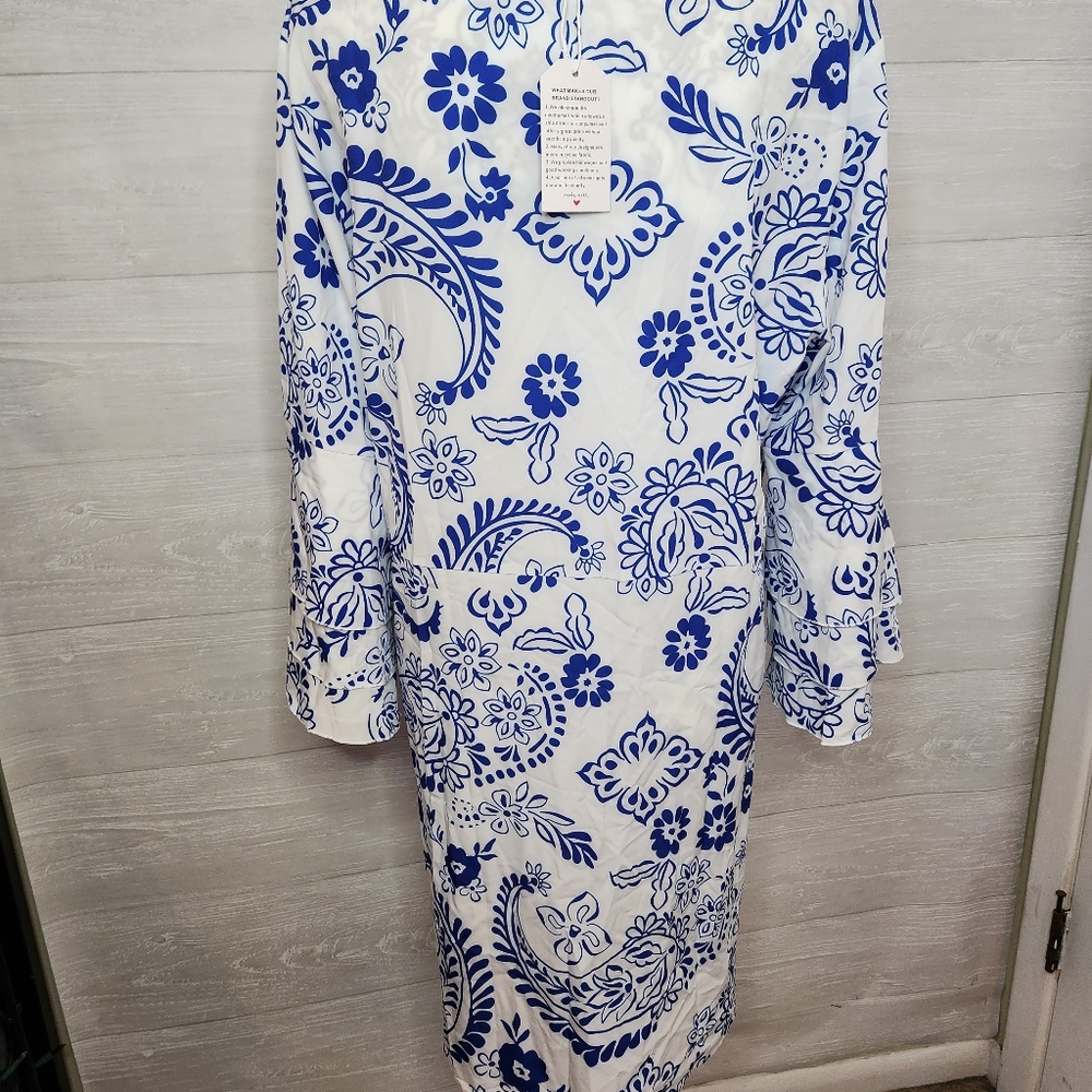 Dress - Picture 8 of 9